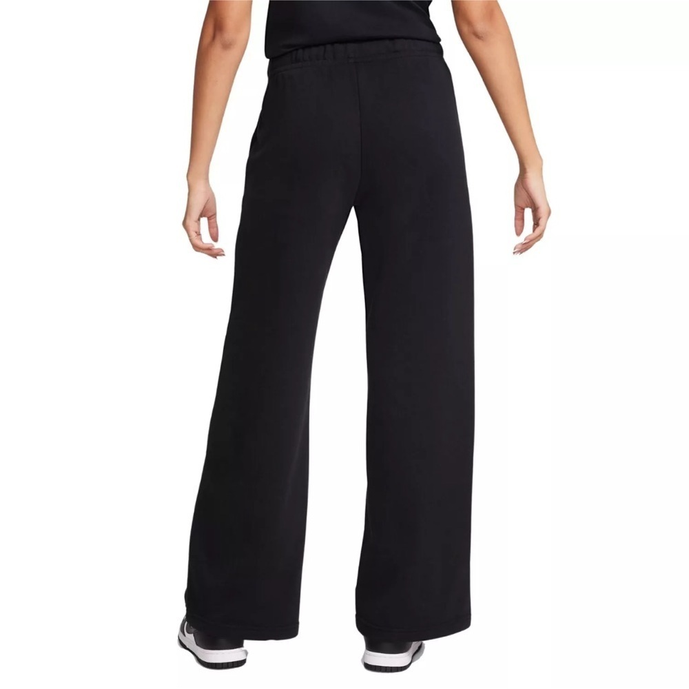 NWT Nike Sportswear Club Fleece
Women's Wide Leg Mid Rise Sz L in black - Picture 5 of 12